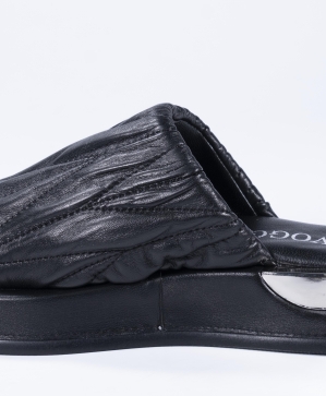 Papuc de damă VOGGE din piele naturală de culoare neagră