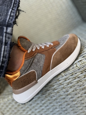 Adidași Casual Maro Piele Întoarsă - Stil și Confort!