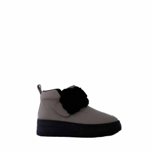 Botine damă cu floare neagră - Eleganță și confort!