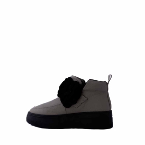 Botine damă cu floare neagră - Eleganță și confort!