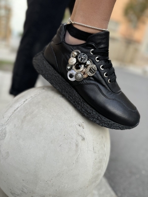 Sneakers Femei Piele Neagră cu Aplicații Bijuterie