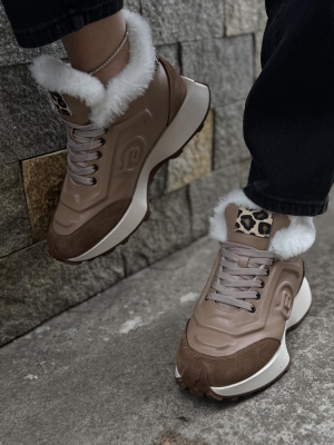 Adidași damă bej cu blană