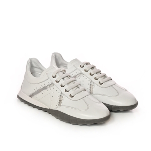 Adidași Damă Piele Albă - Eleganță și Confort la Fiecare Pas!