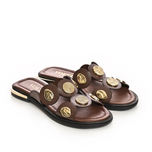 Sigur! Iată o sugestie:Papuci maro damă cu detalii aurii Voetti - Eleganță la fiecare pas!