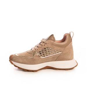 Adidași Damă Bej - Eleganță și Confort la Fiecare Pas!