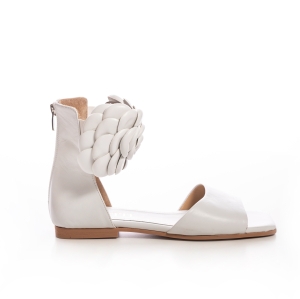 Sandale dama albe din piele cu floare – Eleganță la fiecare pas!