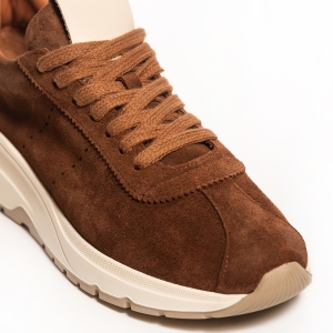 Adidași Maro Piele Întoarsă - Confort și Stil Desăvârșit!