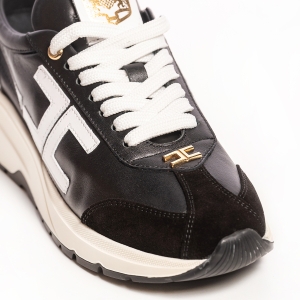 Descoperă stilul: Adidași piele negru