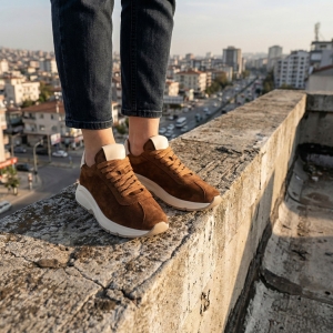 Adidași Maro Piele Întoarsă - Confort și Stil Desăvârșit!