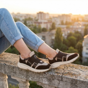 Adidași piele întoarsă maro - Confort & Stil Urban