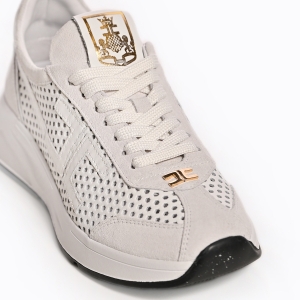 Descoperă Eleganța Urbană: Adidași de Damă Premium cu Design Perforat