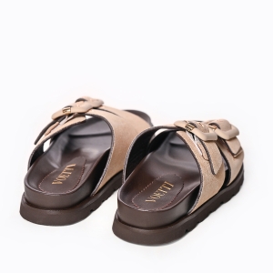 Sandale dama VOETTI bej, piele intoarsa, catarame, talpa chunky.