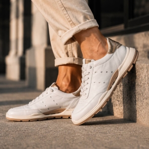 Sneakerși albi piele