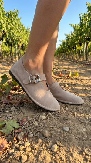 Mocasini Dama Piele Întoarsă Bej cu Cataramă - Stil Modern, Eleganță și Confort!